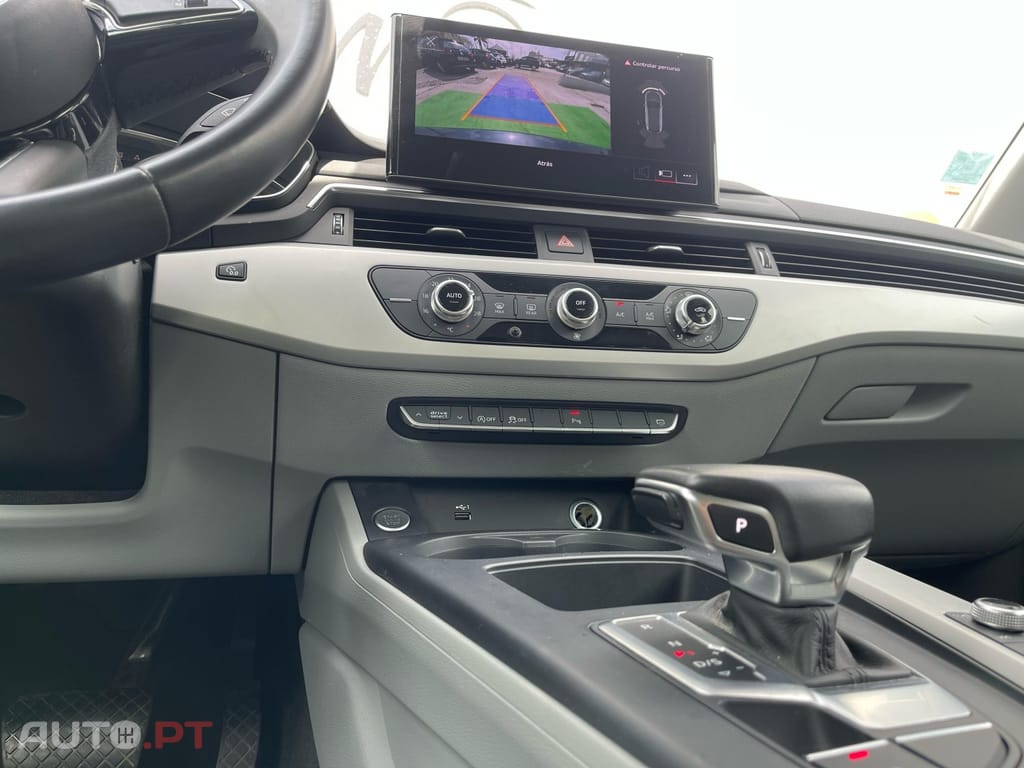 Audi A4 Avant 30 TDI Advanced S tronic