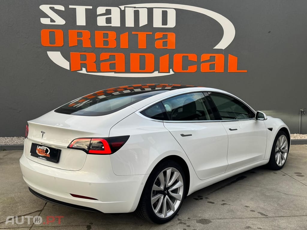 Tesla Model 3 Standard Range Plus RWD