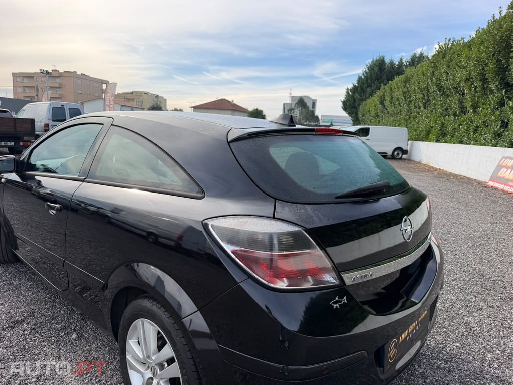 Opel Astra GTC 1.7 CDTi