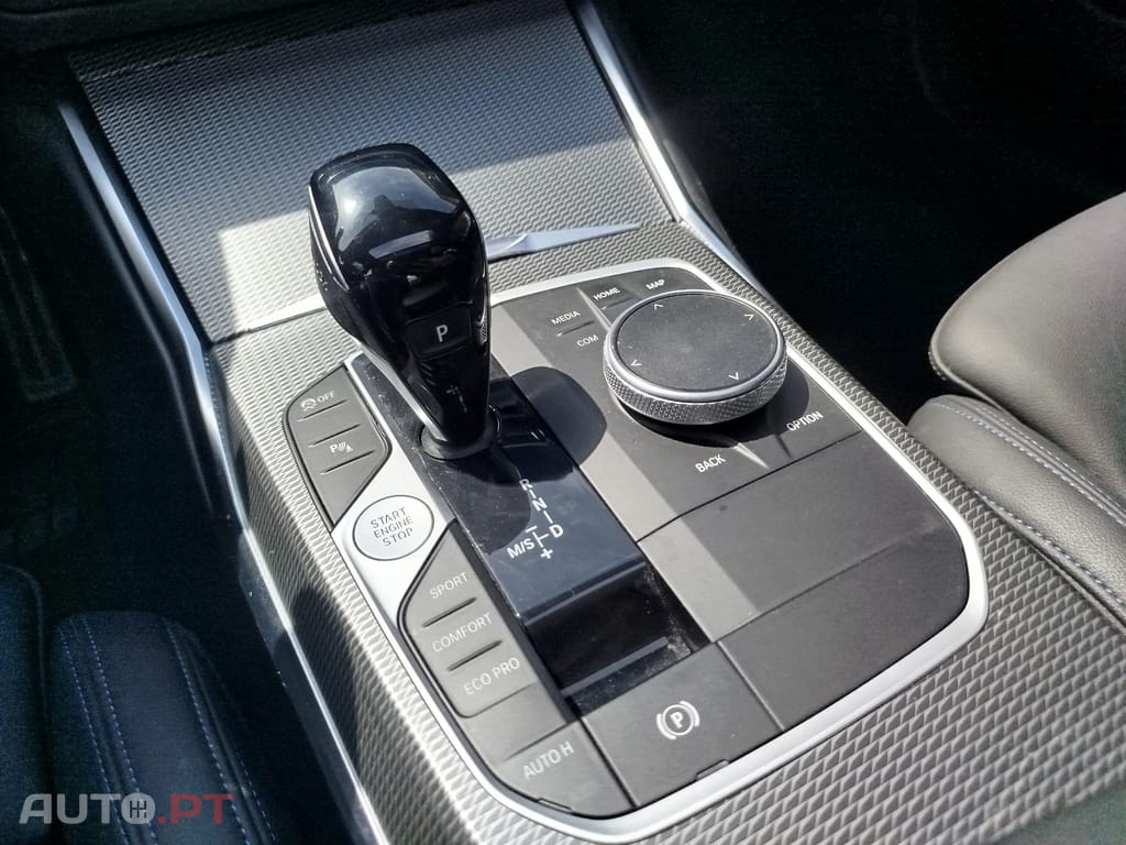 BMW 320 d Touring Pack Desportivo M Auto