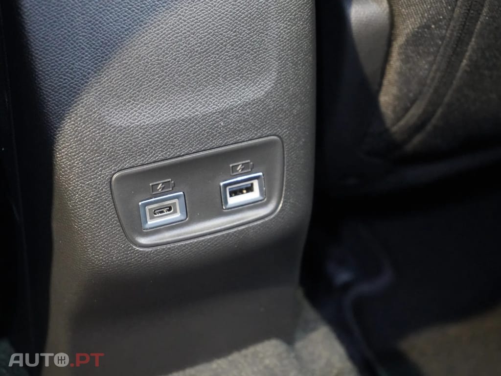 Peugeot 2008 1.2 Hybrid Allure e-DCS6