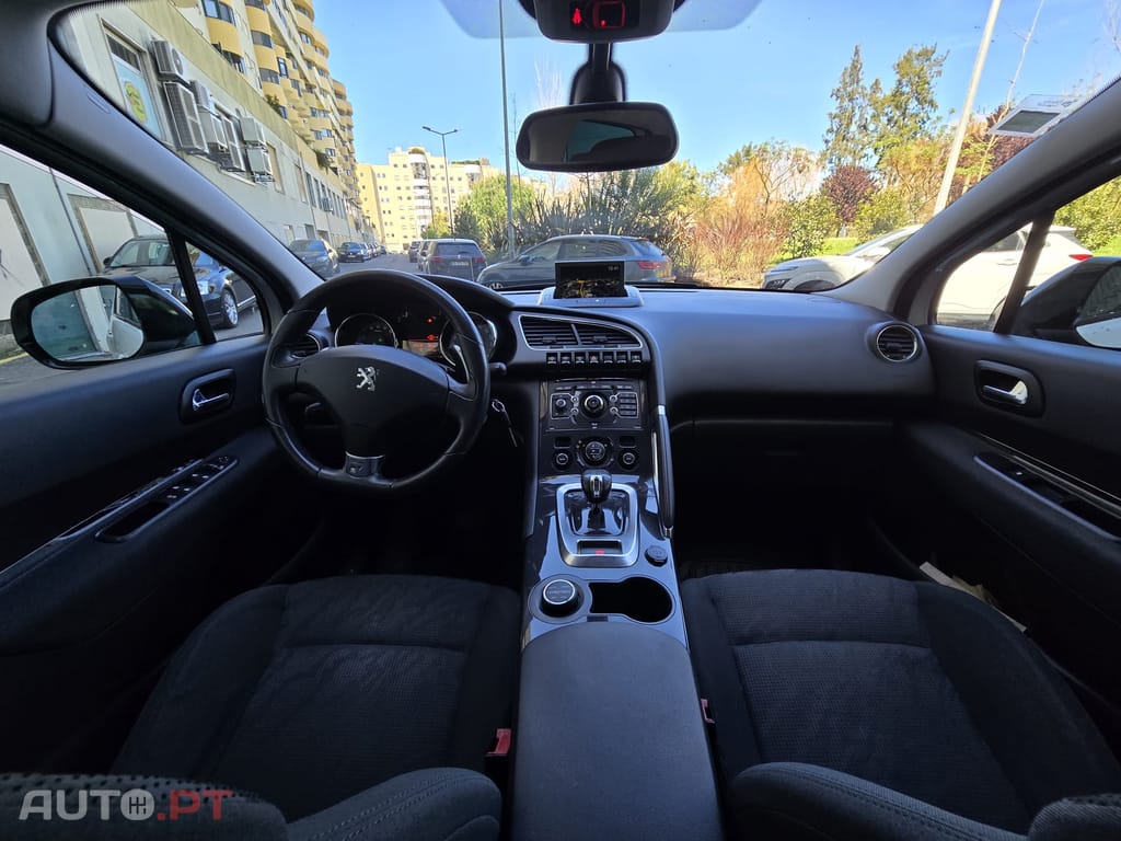 Peugeot 3008 2000 HDi hybrid4