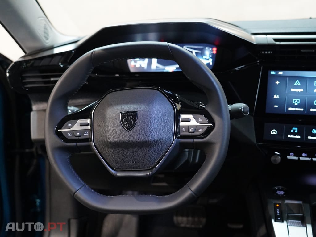 Peugeot 408 1.2 PureTech Allure EAT8