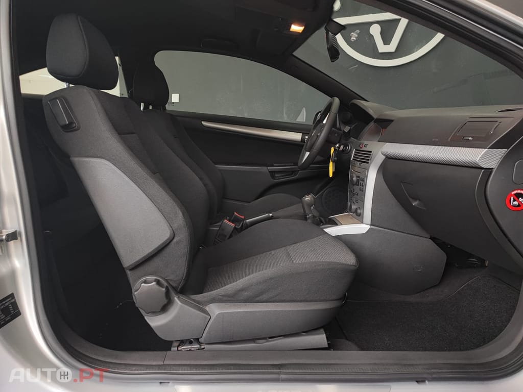 Opel Astra GTC 1.7cdti