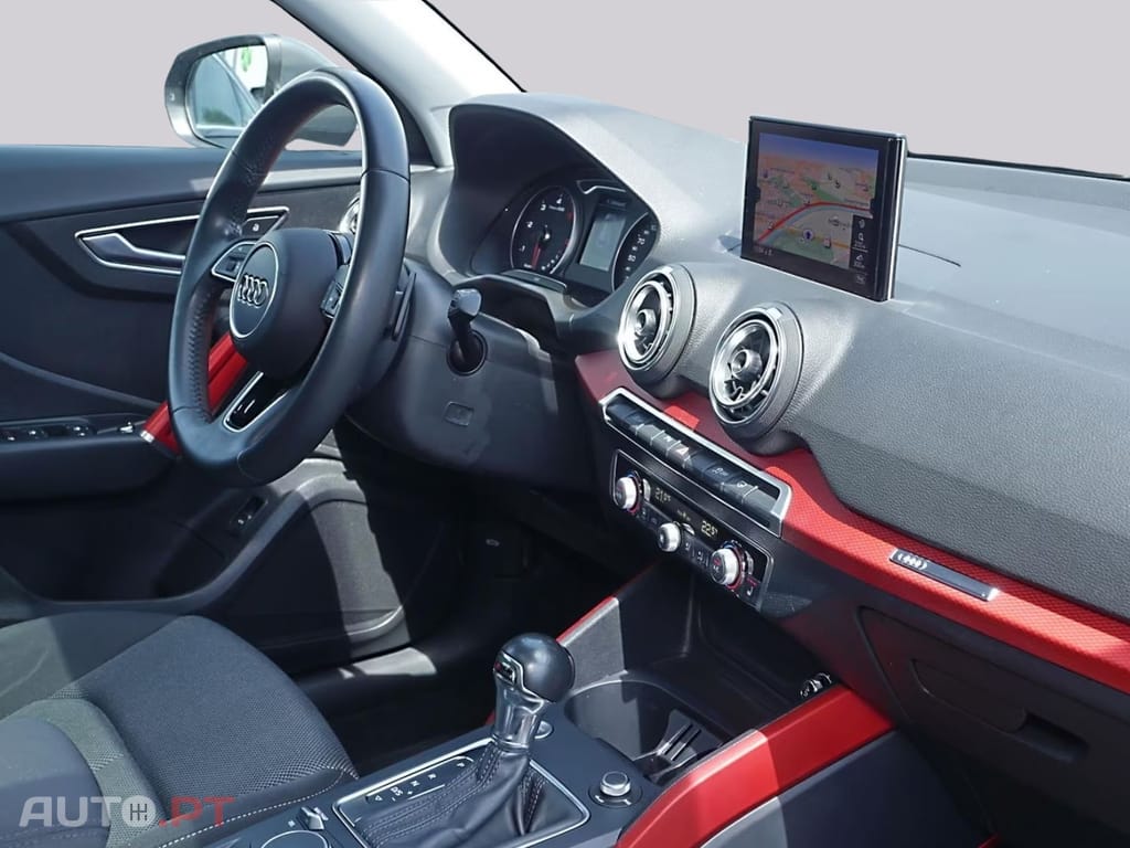 Audi Q2 I.V.A DEDUTÍVEL 35 TDI Sport S tronic