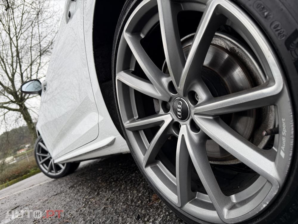 Audi A4 Avant 40 TDI quattro S line S tronic