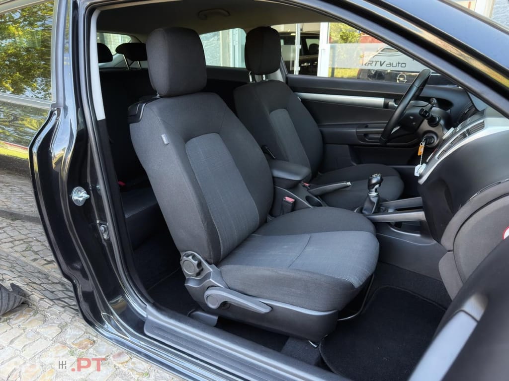 Kia Ceed S Coupé 1.4 CVVT EX ISG