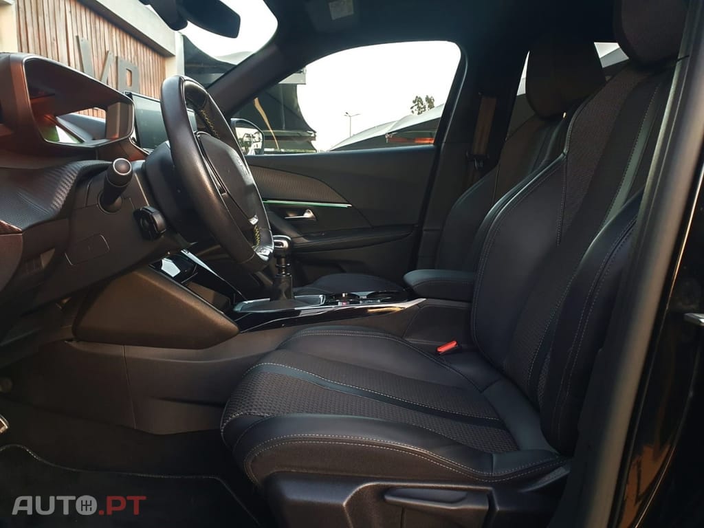 Peugeot 2008 1.2 PureTech GT