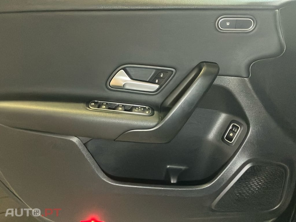 Mercedes-Benz A 250 e
