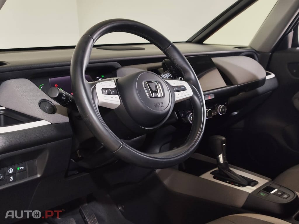 Honda Jazz 1.5i-MMD Crosstar Executive