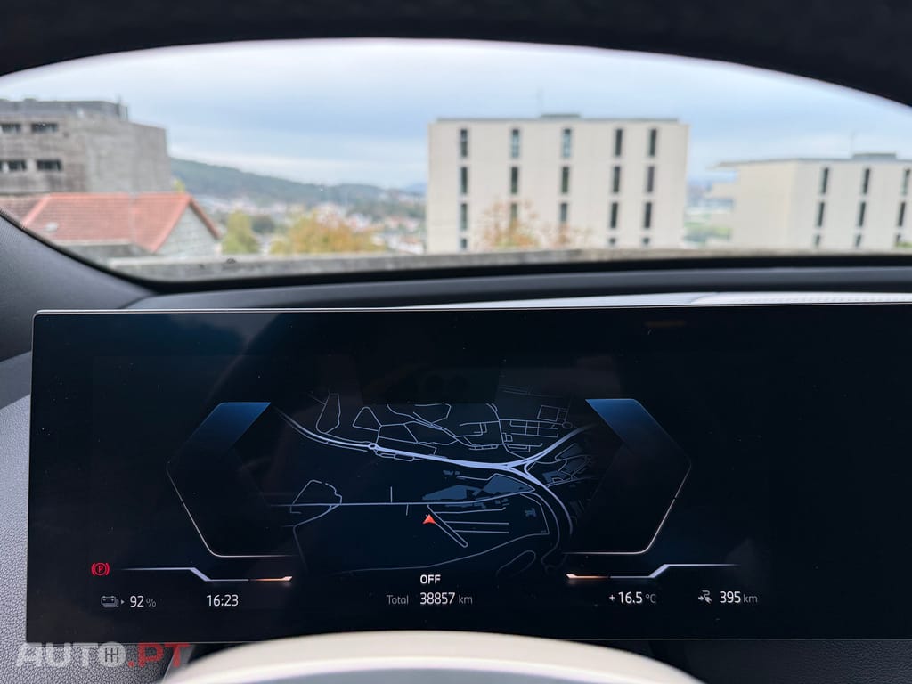 BMW iX xDrive 40 Pack Desportivo