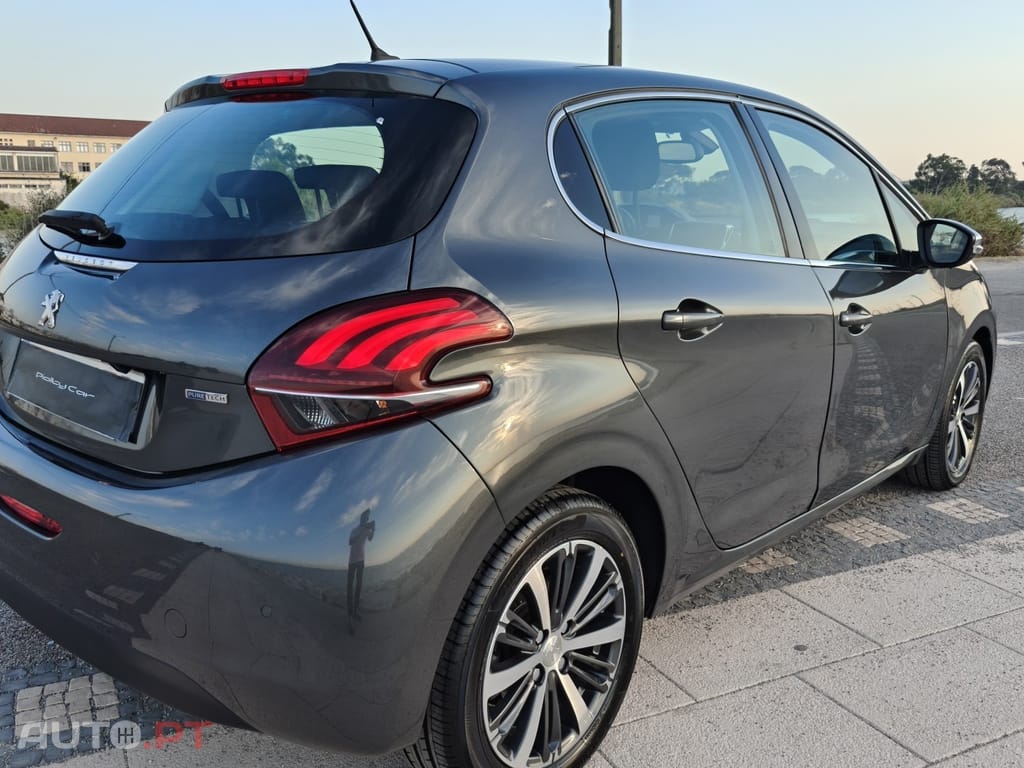 Peugeot 208 1.2 PureTech Allure EAT6