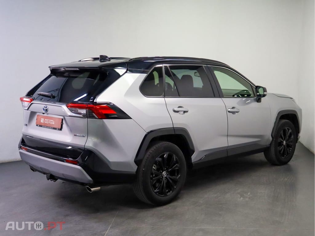 Toyota RAV4  2.5 HDF Comfort