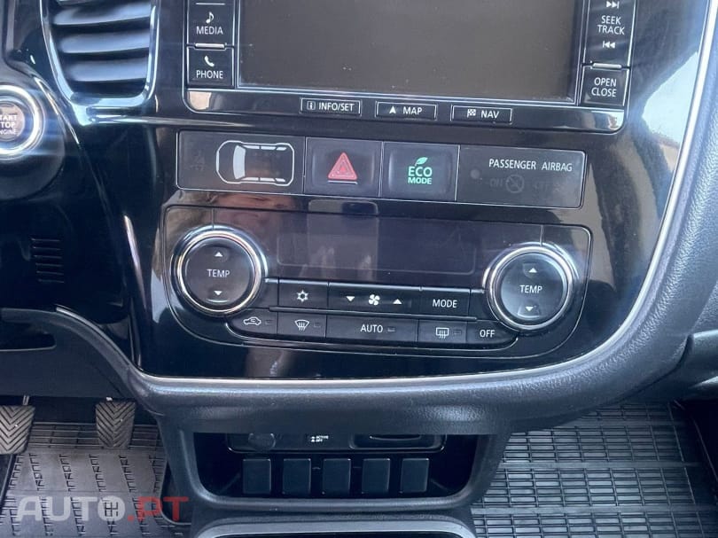 Mitsubishi Outlander 2.2 DI-D Instyle Navi