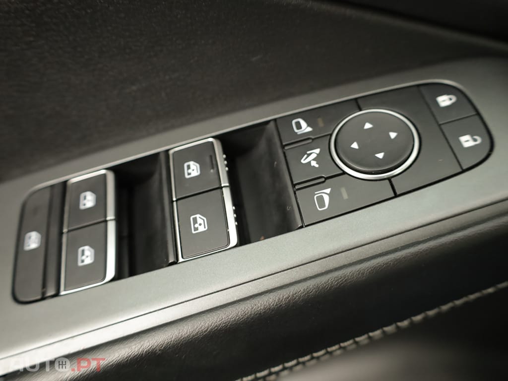 Nissan Qashqai Qashqai 1.3 DIG-T N-Connecta LED Xtronic