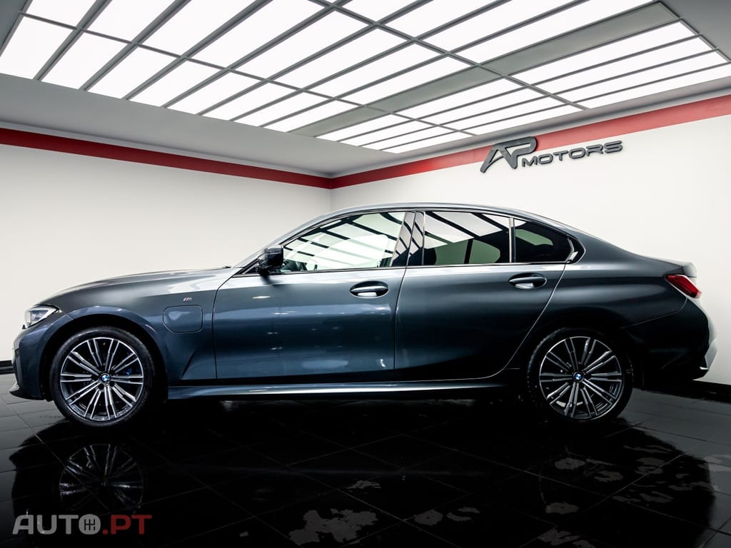 BMW 330 e iPerformance Pack M