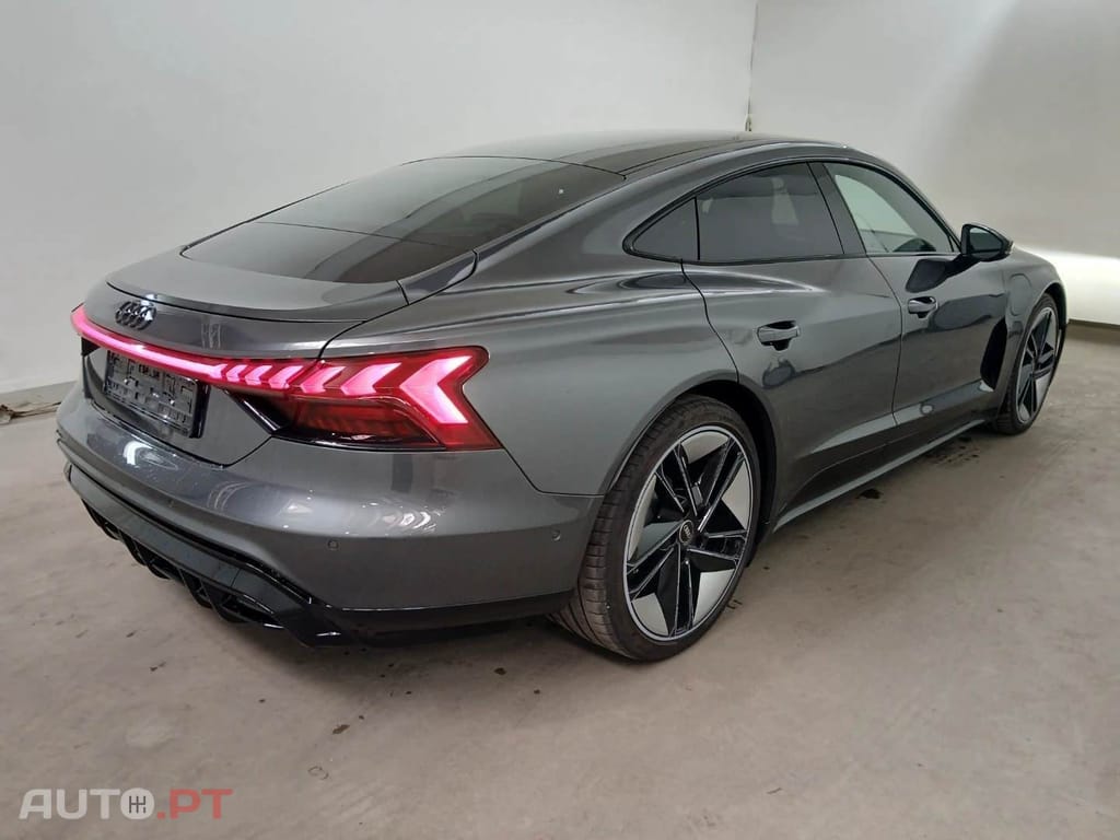 Audi E-Tron GT quattro