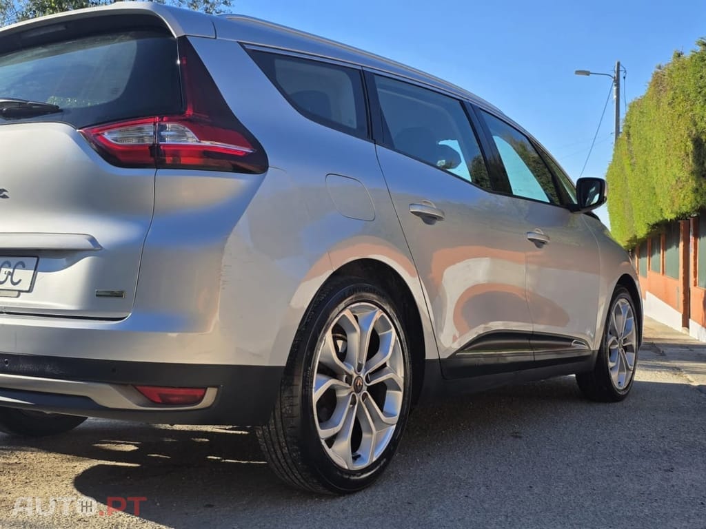 Renault Grand Scénic 1.5 dCi Intens Hybrid Assist SS