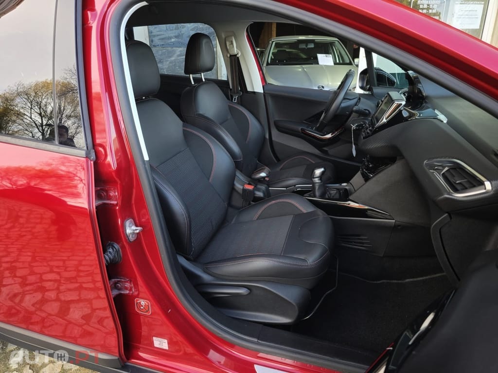 Peugeot 2008 1.2 PureTech GT Line