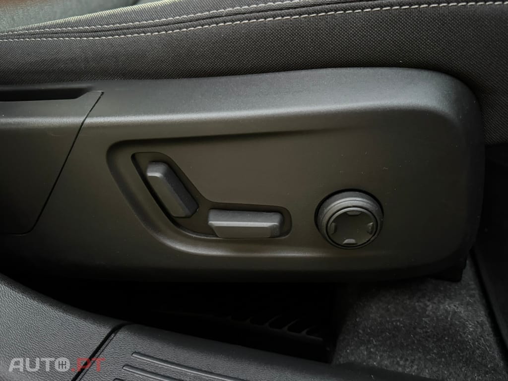 Volvo XC40 1.5 T4 PHEV Plus Dark