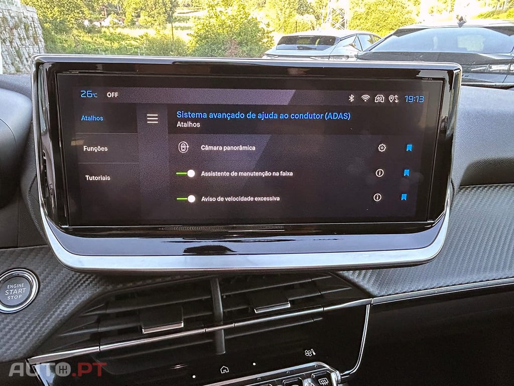 Peugeot E-2008 50 kWh Allure Pack