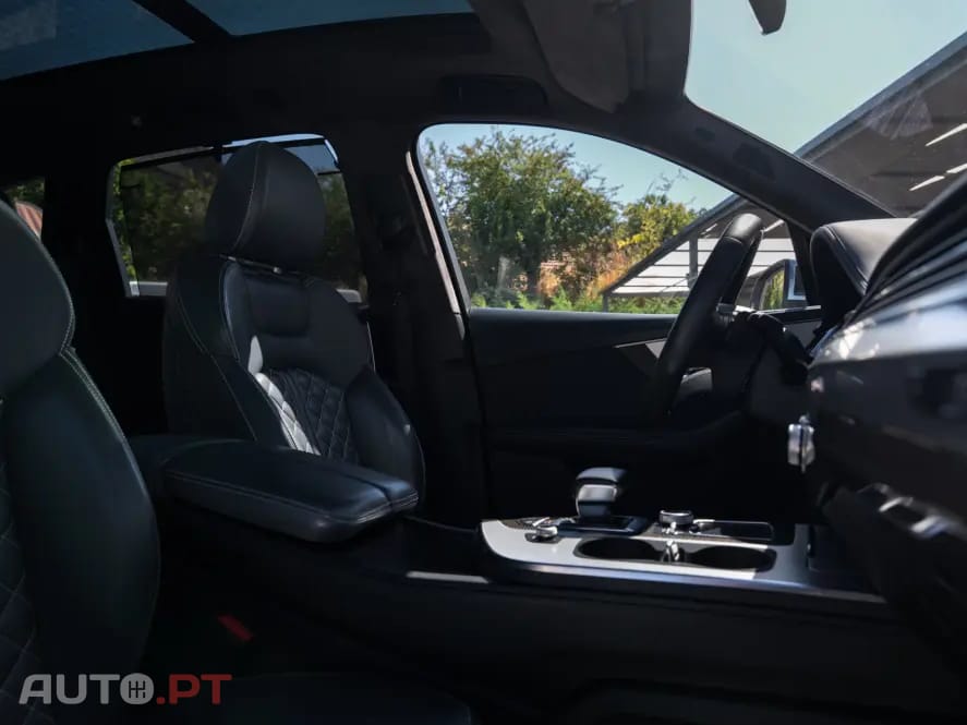 Audi SQ7 4.0 TDI V8 quattro Tiptronic 7L