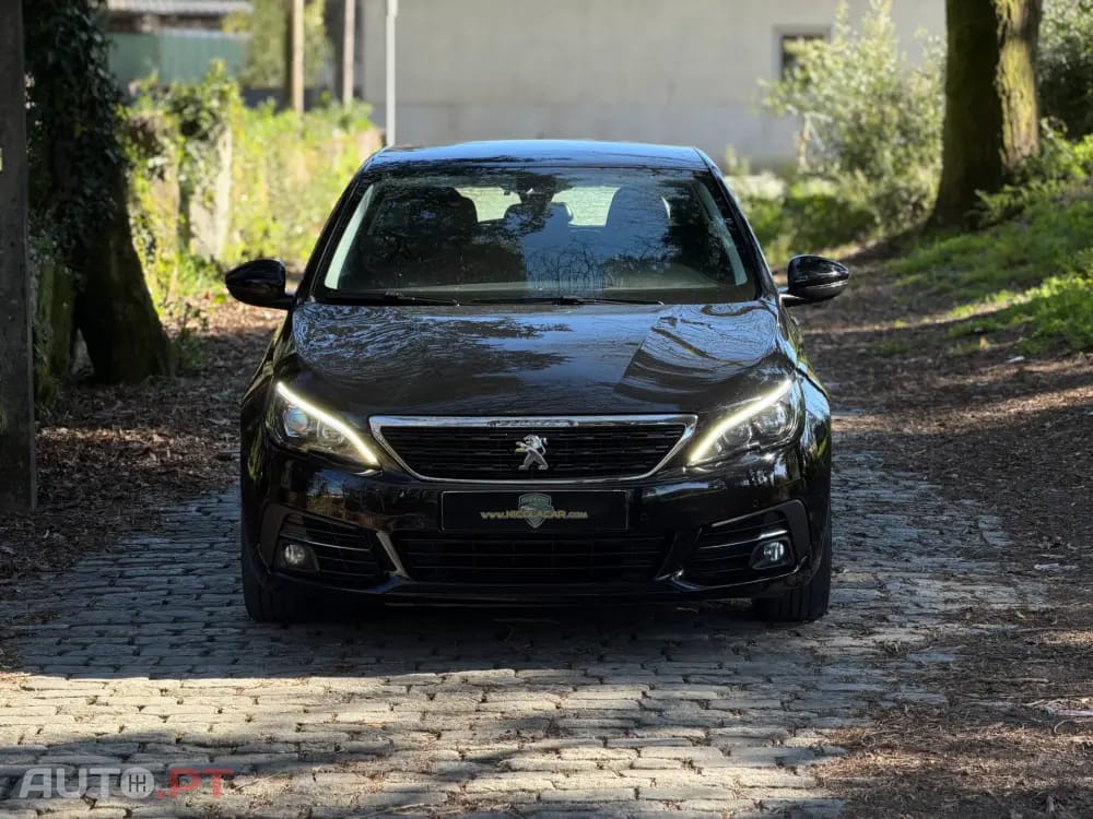 Peugeot 308 1.2 PureTech Allure EAT8