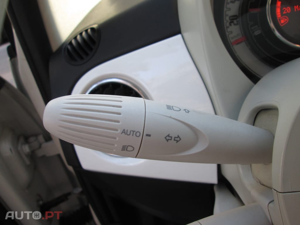 Fiat 500C 1.0 Hybrid (RED)