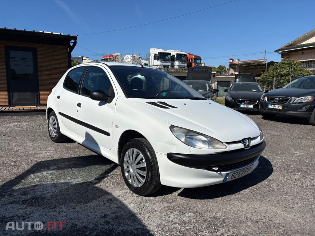 Peugeot 206 1.1 Color Line