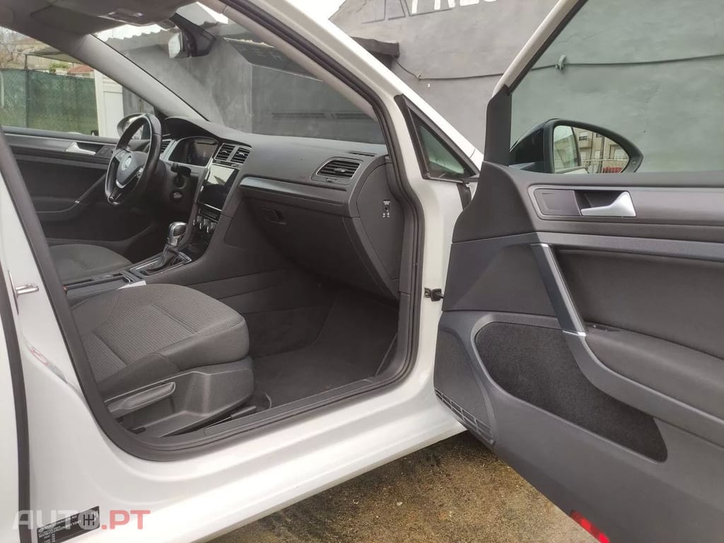 Volkswagen e-Golf Cockpit Virtual