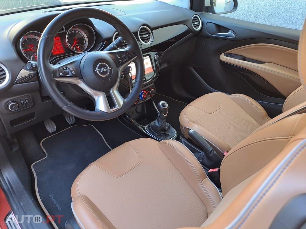 Opel Adam 1.0 T Rocks
