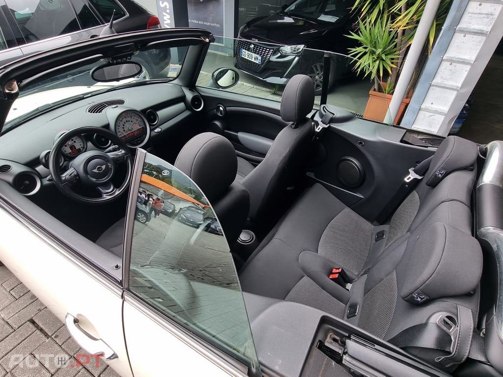 MINI Cabrio Cooper D