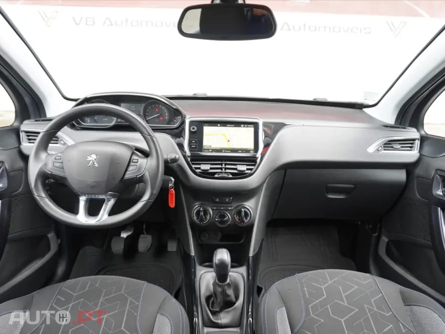 Peugeot 2008 1.5 BlueHDi Allure