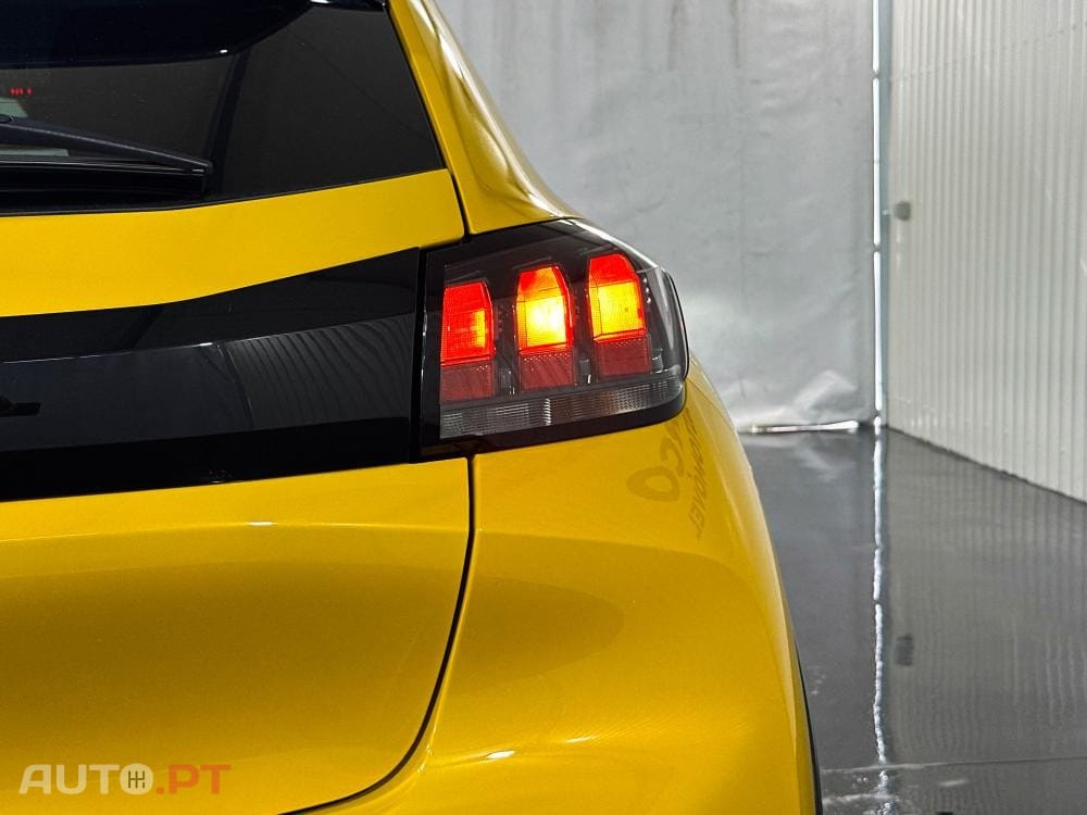 Peugeot E-208 50 kWh SE Style