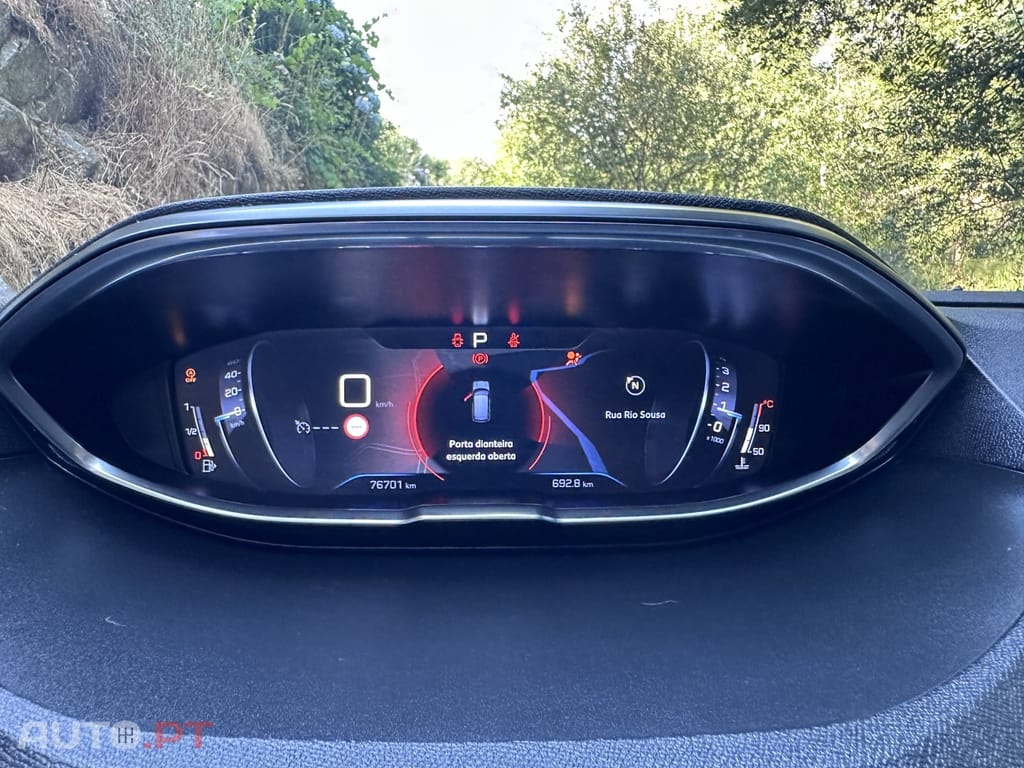 Peugeot 3008 1.2 PureTech Allure EAT8