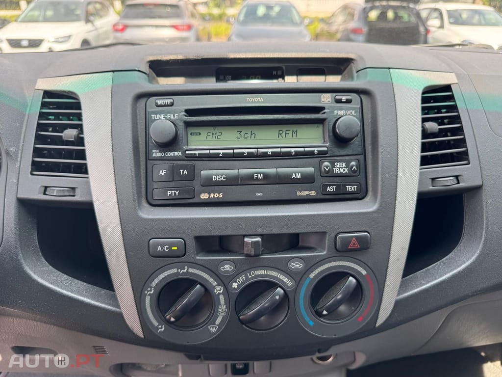 Toyota Hilux 2.5 D-4D CD Tracker