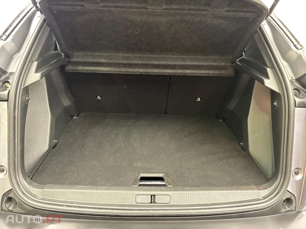 Peugeot 2008 1.5 BlueHDi Allure