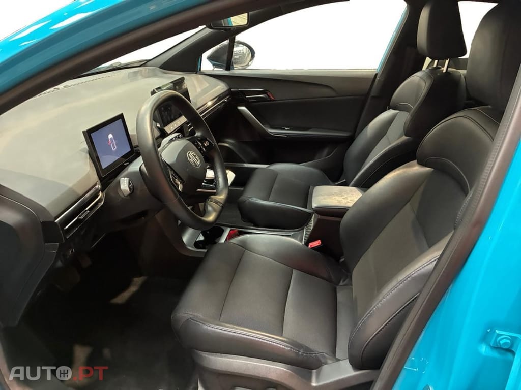 MG MG4 64 kWh Luxury