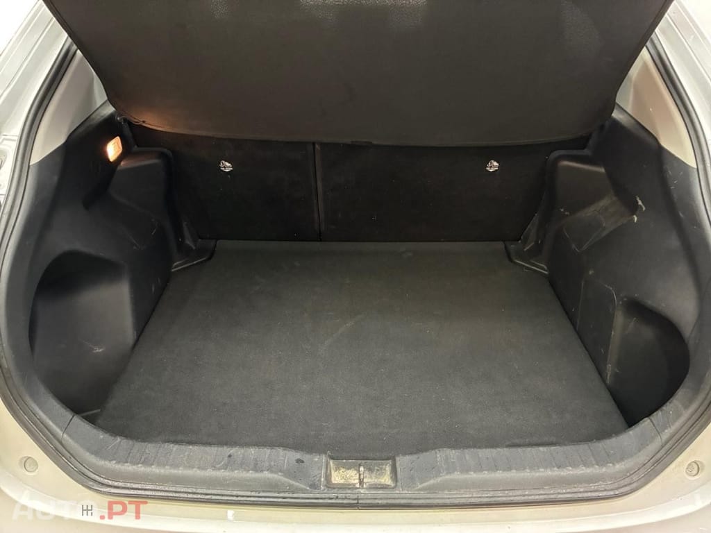 Toyota Yaris Cross Hybrid Dynamic Business 2WD