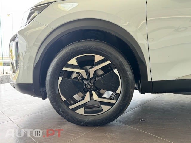 Peugeot 2008 1.2 PureTech Allure