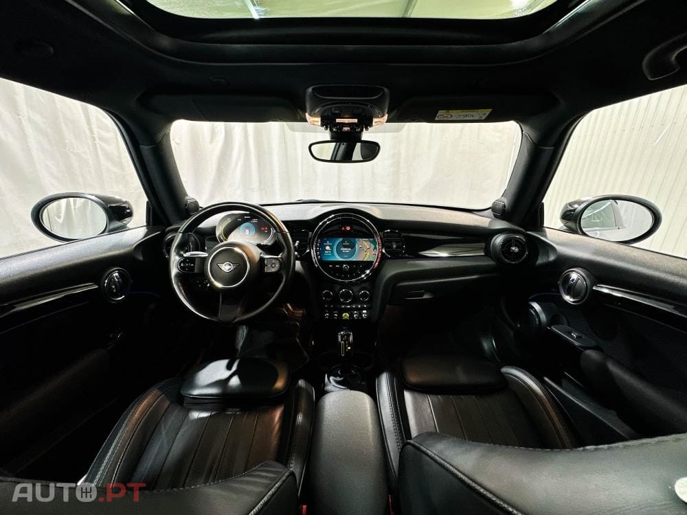 MINI Cooper Cooper SE Premium Classic