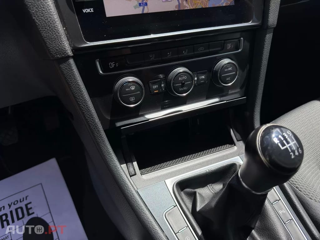 Volkswagen Golf 1.0 TSI R-Line