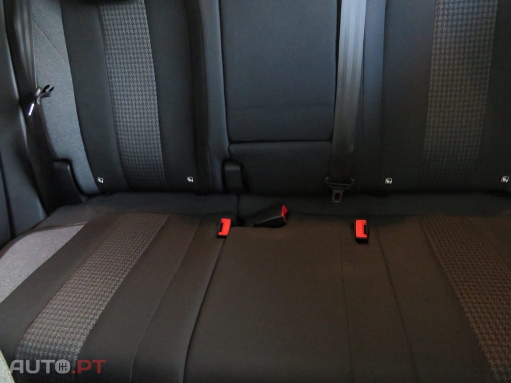 Peugeot 3008 1.5 BlueHDi Active