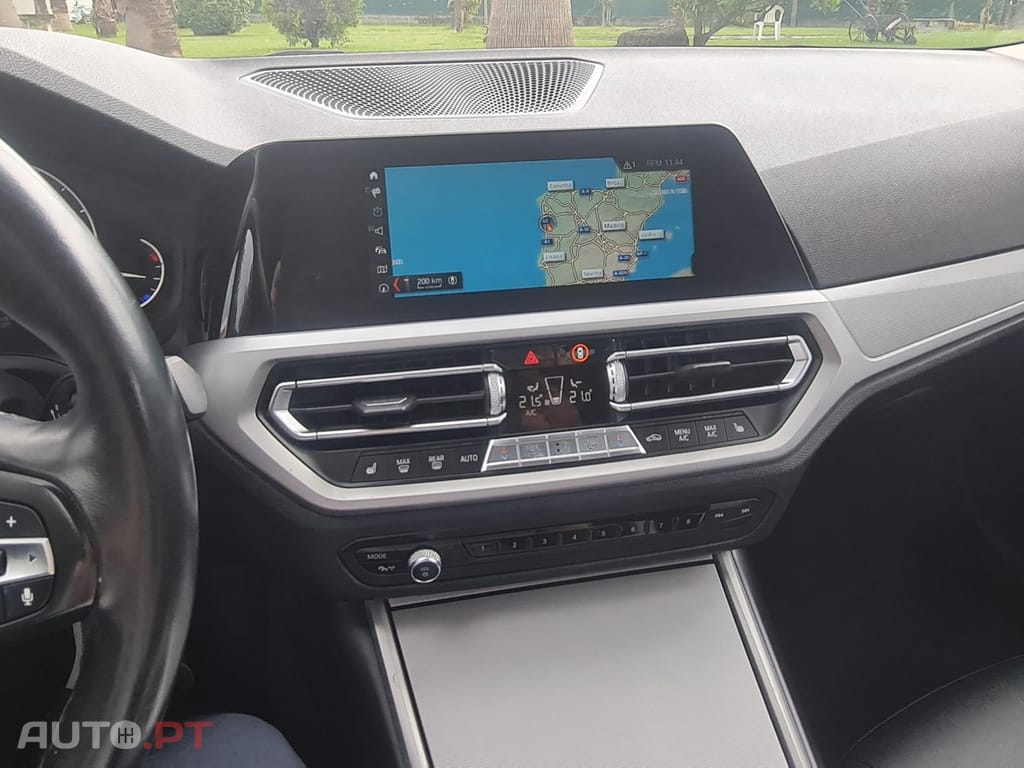 BMW 318 d Line Sport Auto