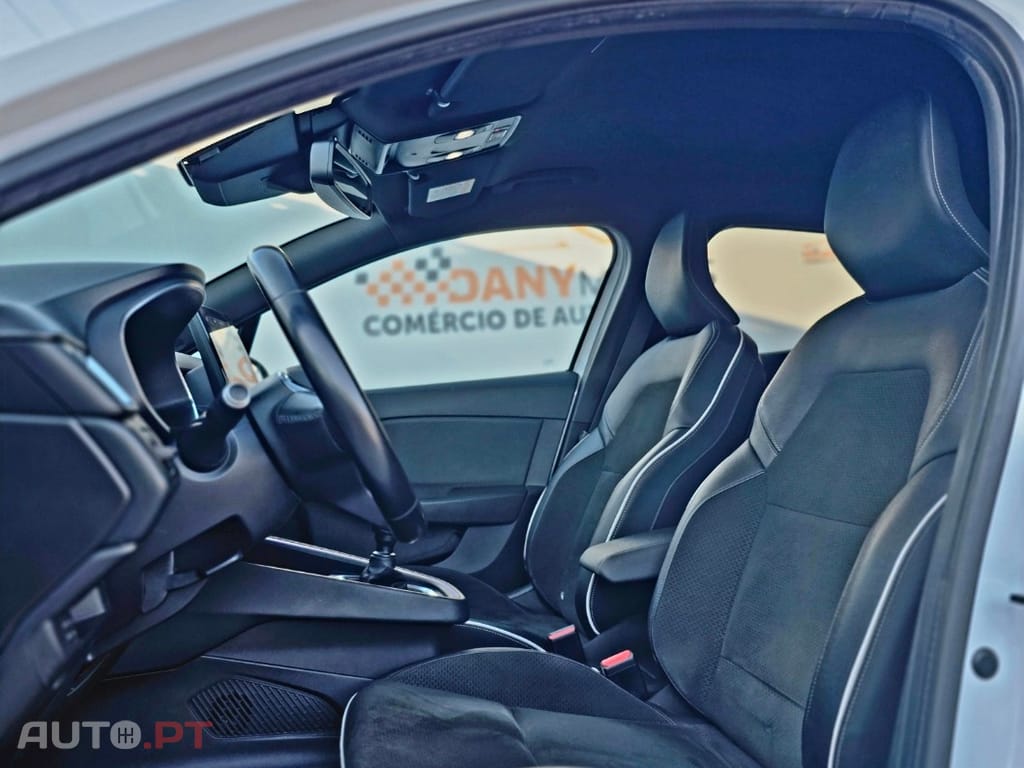 Renault Clio TCe 100 INTENS