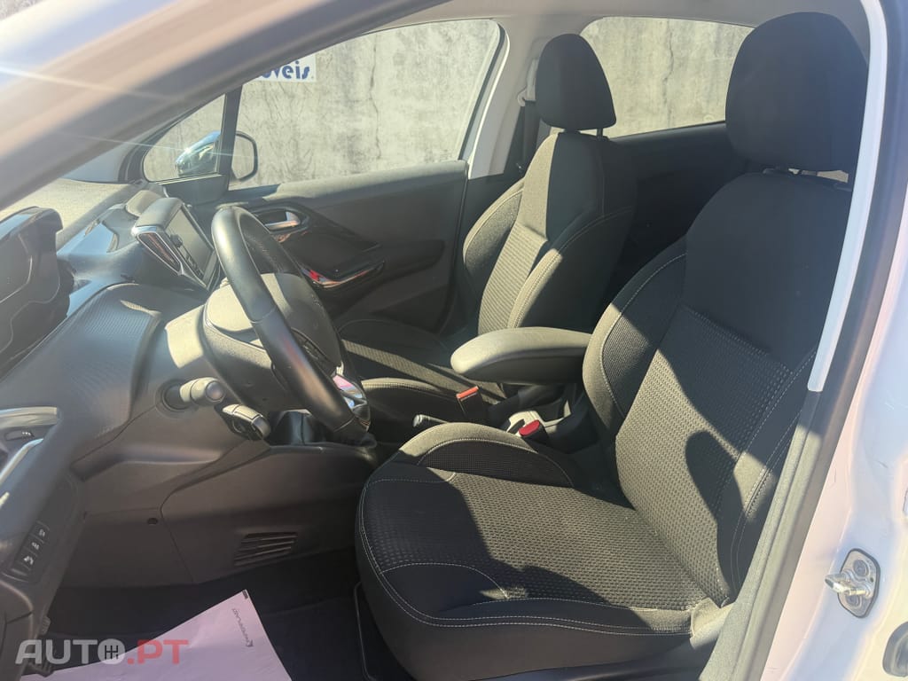 Peugeot 208 1.2 PureTech Allure