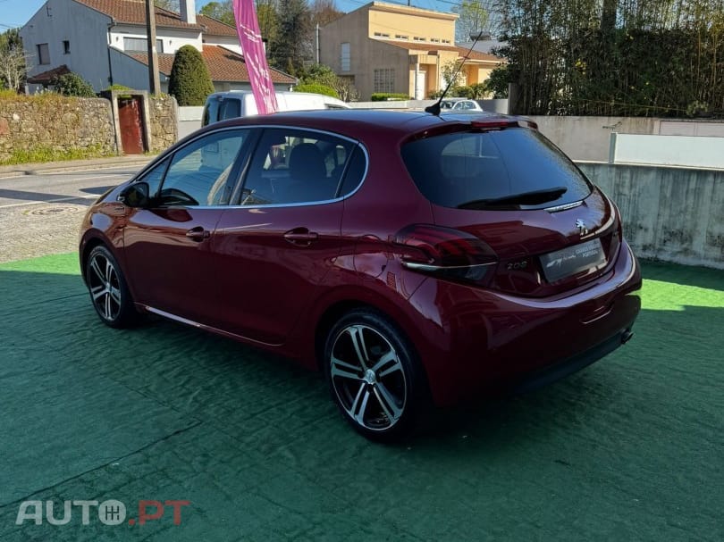 Peugeot 208 1.2 PureTech GT Line