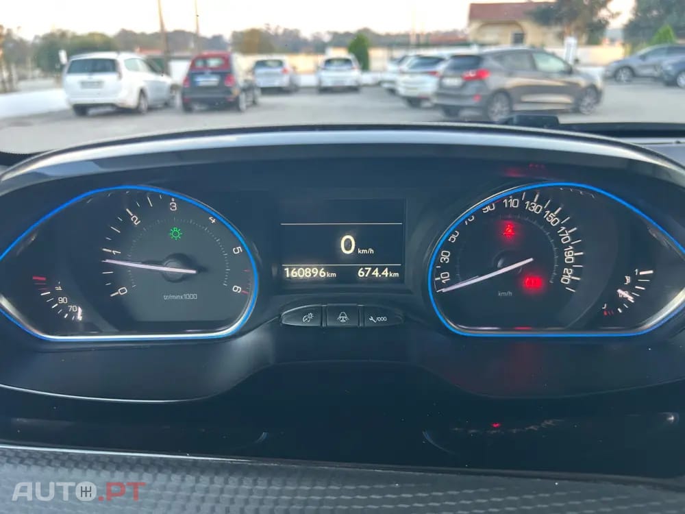 Peugeot 2008 BlueHDi FAP 120 STOP & START Allure