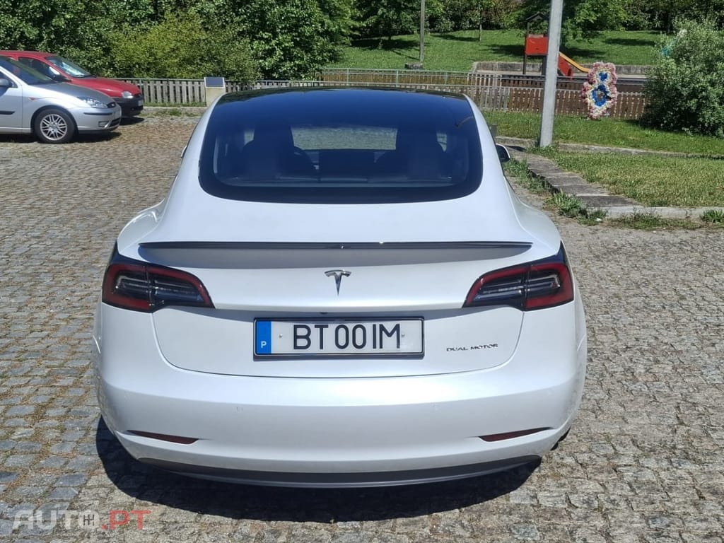 Tesla Model 3 Long Range AWD Dual Motor