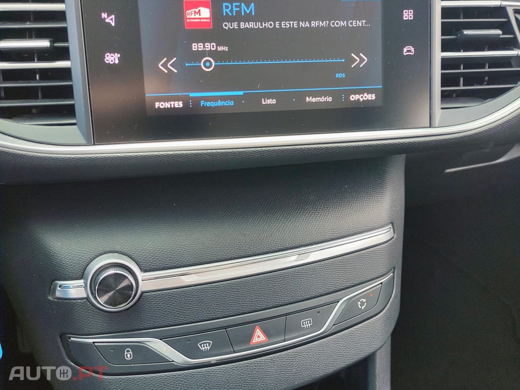 Peugeot 308 1.5 BlueHDi Business Line